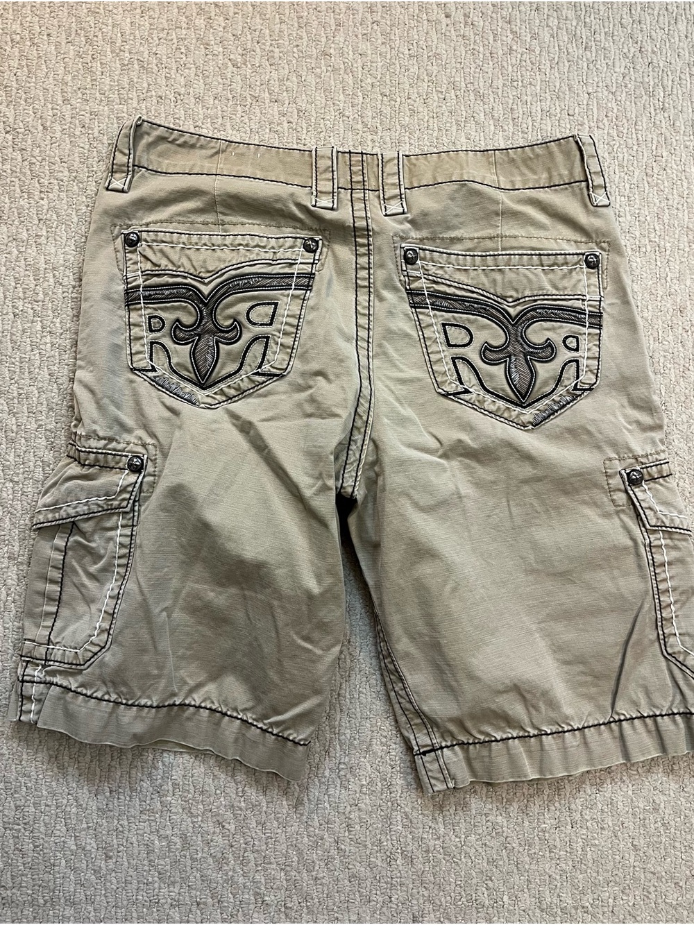 Rock Revival Classic Khaki Tan Cargo Embroidered Flat Front Shorts Mens 36/24